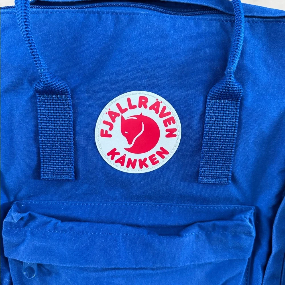 Fjallraven/Hydro Flask discover stylish